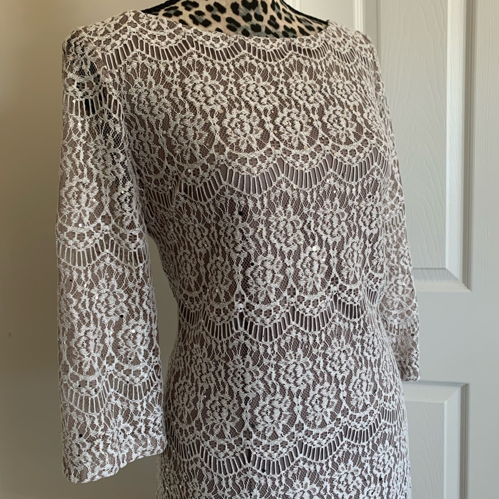 Jessica Howard Lace Sheath Cocktail Dress.  NWT.
